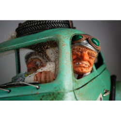 Phare-en-phare présente Grande figurine forchino collection voitures la voiture rallye -FO85088 Forchino thème Statue et figurin (2)